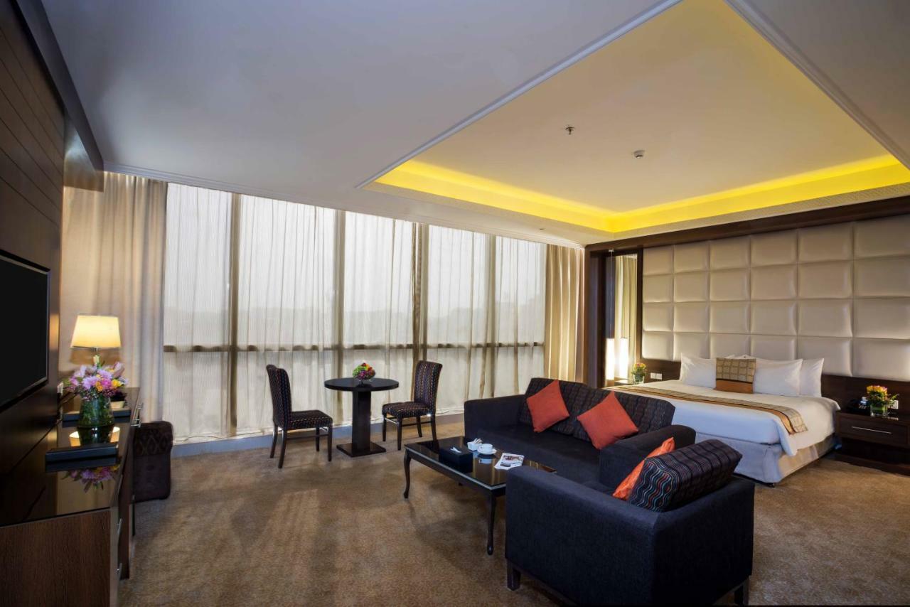 Gloria Hotel 3*